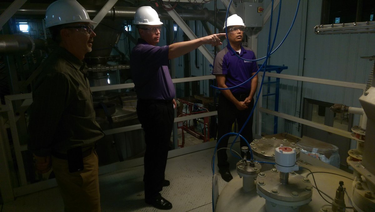 kstatecorporate's tweet photo. @KStateVPR touring the @K-State Bulk Solids Innovation Center. https://t.co/aev4RSuBIX