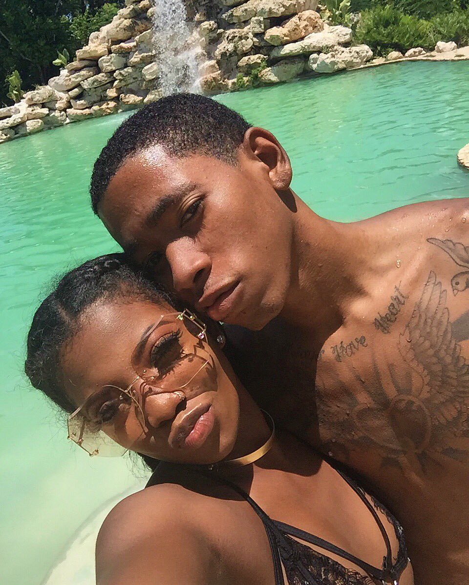 TheKenFolk's tweet photo. Hola ❤️ https://t.co/GmpA301fB7