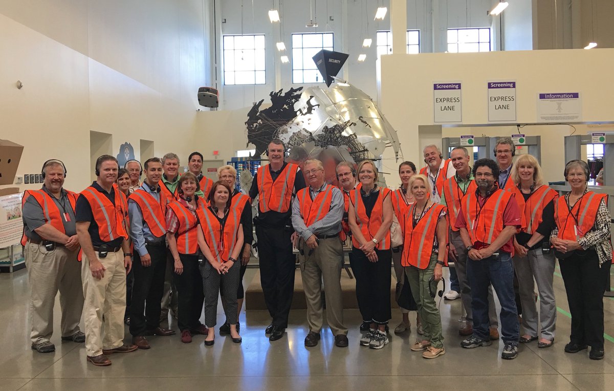 IbawOffice's tweet photo. Team IBAW stylin' in our orange safety vests. Business Behind the Scenes at at Amazon today. https://t.co/Pv0W4wTEC1