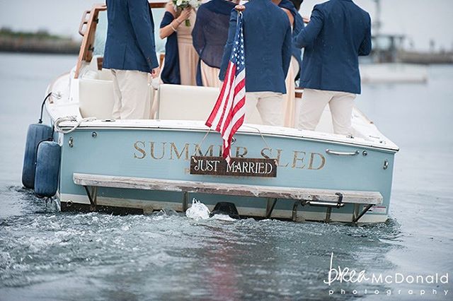 Huntyachts's tweet photo. We can't imagine a better getaway vehicle! ⚓️👌🏼️️🍾 💍 @breamcdonaldphotography #summersled #weddingoals #getawayboat https://t.co/Ys4hm8NPLb