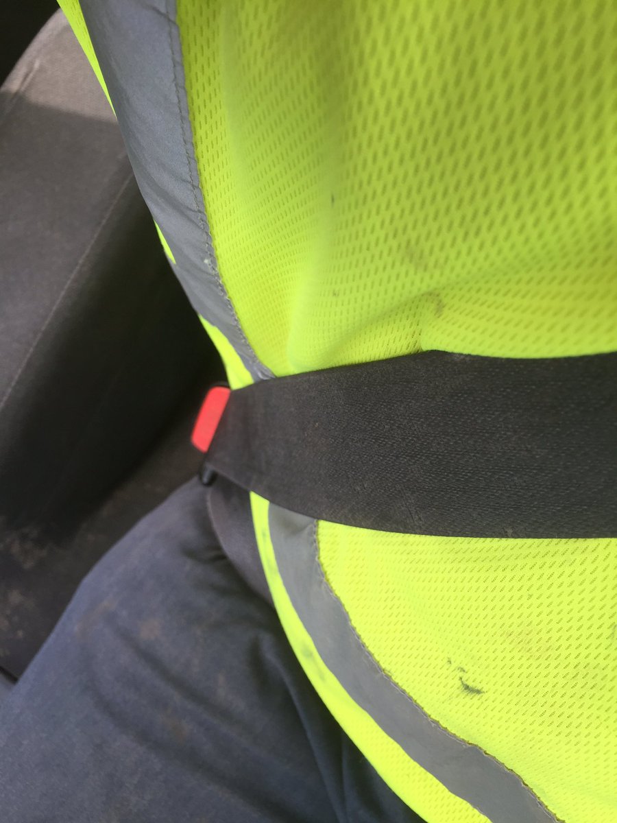 TheOrangeBird01's tweet image. Always wear a seatbelt #practicesafework