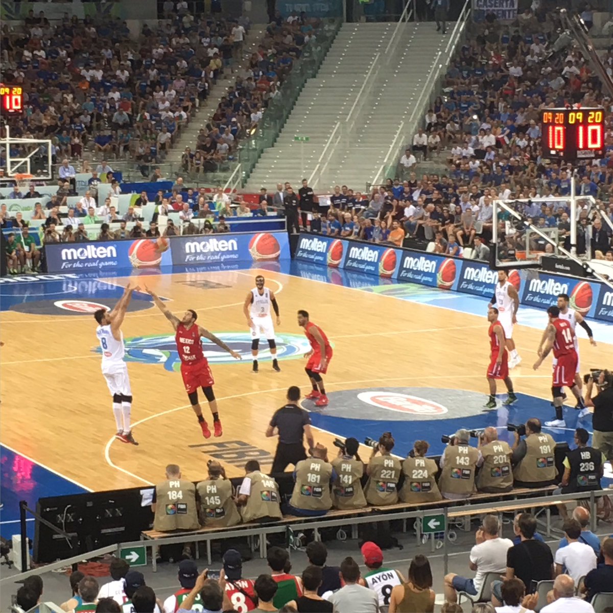 Chezal's tweet photo. #Azzurridentro #PreOlimpicoTipo # https://t.co/FSm14jP0h9