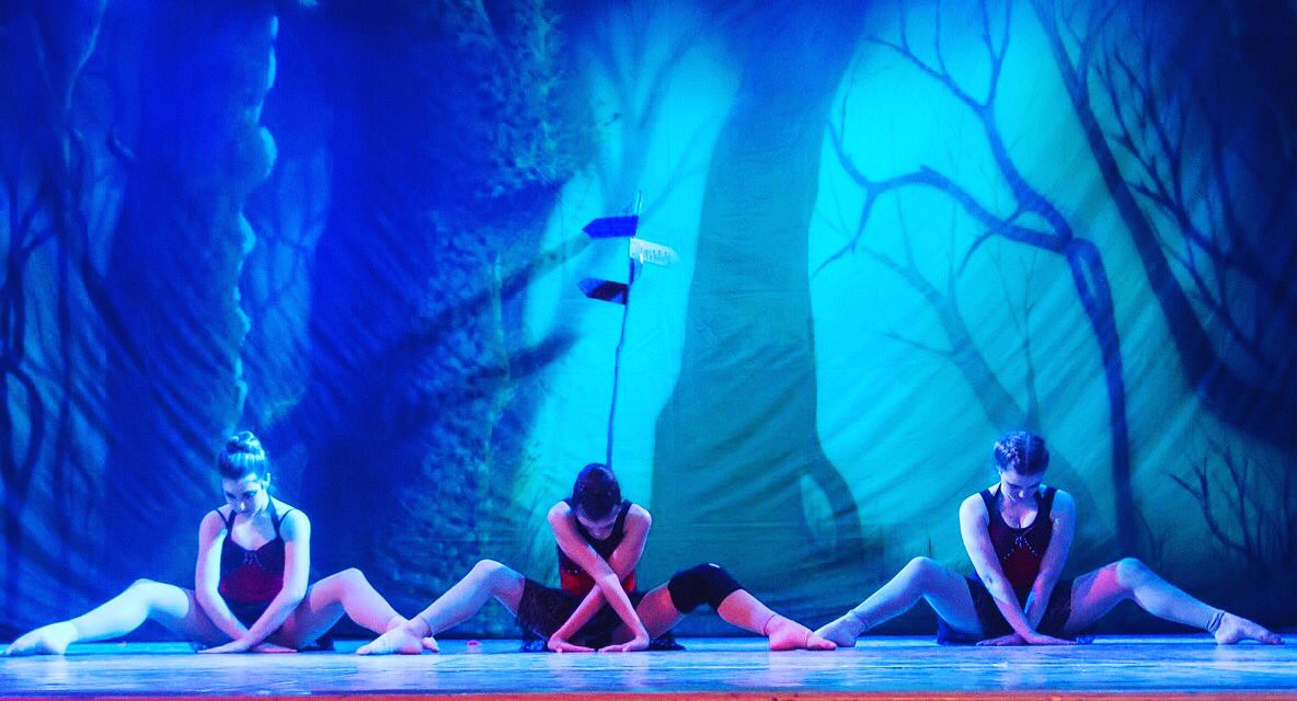 FirstPointeJhb's tweet image. Magical moments from our extraordinary #AliceInWonderland concert!