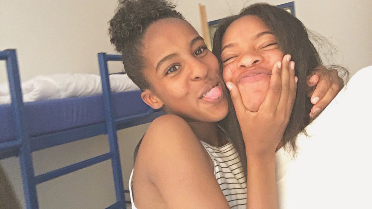 _smfk's tweet photo. Mijn toppersss || BERLIN 🇩🇪😍💘👭🎉 https://t.co/bOpzwFiARO