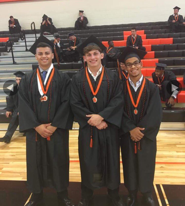 Mikedadofsix's tweet photo. What an honor to work w/these 3 GREAT young men! Wish it was more than 1 year! Best wishes &amp; much success always! https://t.co/Fh5C5xq7m2