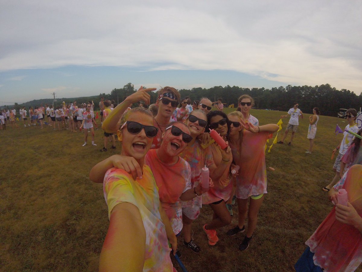 ellenconleyy's tweet photo. This was the best week ever #onecamp2016 @gabixortega https://t.co/rzVCUn7iSe