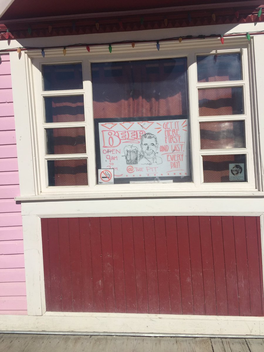 Psychullyett's tweet photo. My new favourite small town bar The Pitt @DawsonCityYukon! #classicbar #yukonbars https://t.co/4oqhmsn2vV