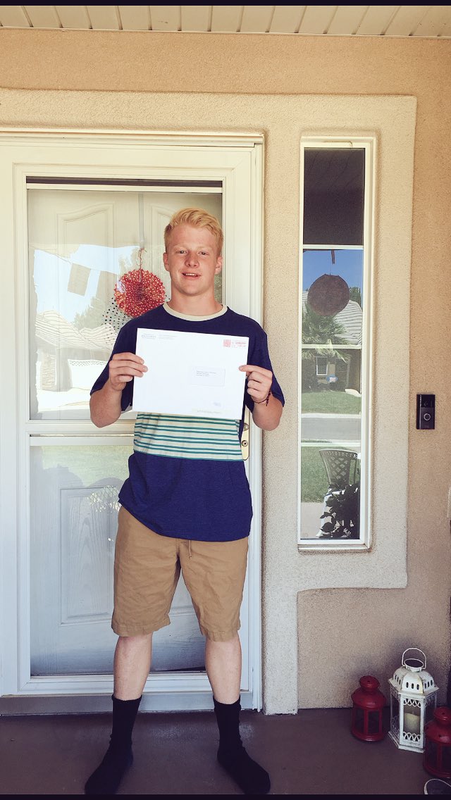 Chris10senJonas's tweet photo. My call is here!!!!! I'm so so so flippin stoked! I will be opening it at 8:30 tonight and everyone is welcome!!❤️❤️ https://t.co/GGmw6t6xmf