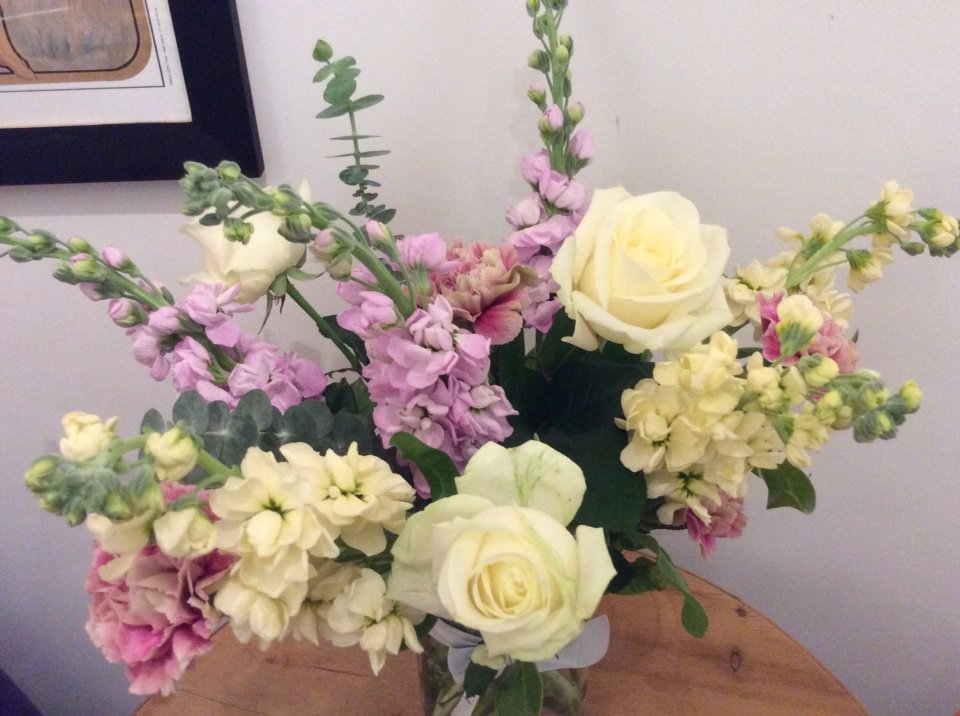 CocoFleurArt's tweet photo. #roses #gifted #love #joyouness https://t.co/FualK9qAR5