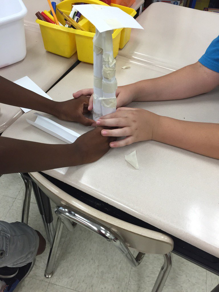 debbie_claridge's tweet photo. Logan_ES_BCPS
Engineering in collaboration, teamwork, &amp; perseverance in Ms. Mizell's class 😉🔨🔧✂️📙📝 https://t.co/ZYXLHYHLv0