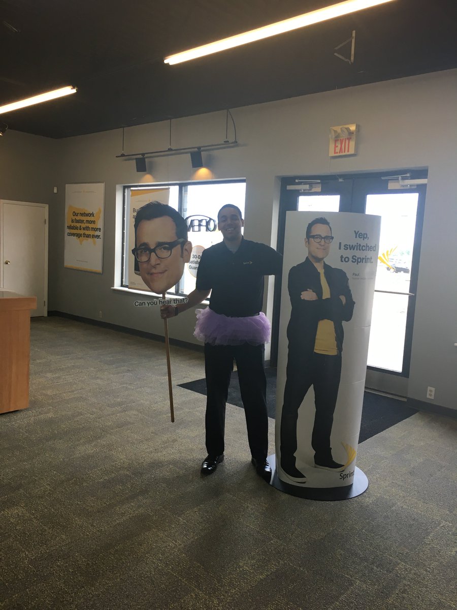 UwSprintBula's tweet photo. Lost a bet, and was a man of his word! @CakeInTheOcean @UWAmyJo @AndieeMiller7 https://t.co/53goW6inB6