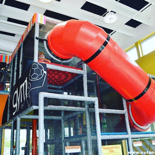 New on our site today! Remodeled <a href="/McDonalds/">McDonald's</a> in Glastonbury. #oaamsummer outandaboutmom.com/2016/07/07/the…