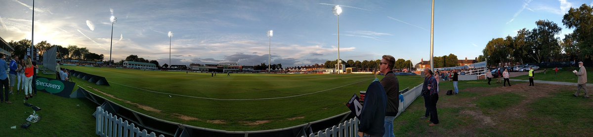 HinckleyGuru's tweet image. @celfonefamily @leicsccc #gurugarden #brightlights ThankYou for being great hosts again  #Techproblemssolved