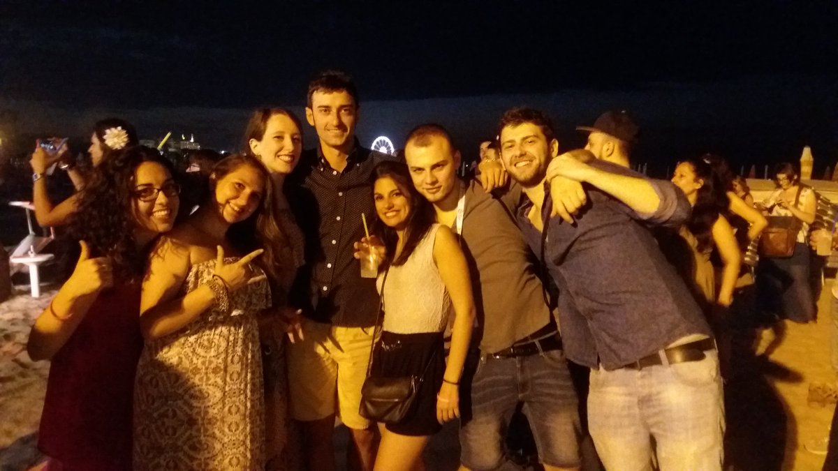 WMFWeMakeFuture's tweet photo. Facce da #wmf16 anzi da #wmfbeach https://t.co/LrUYzzKJwx