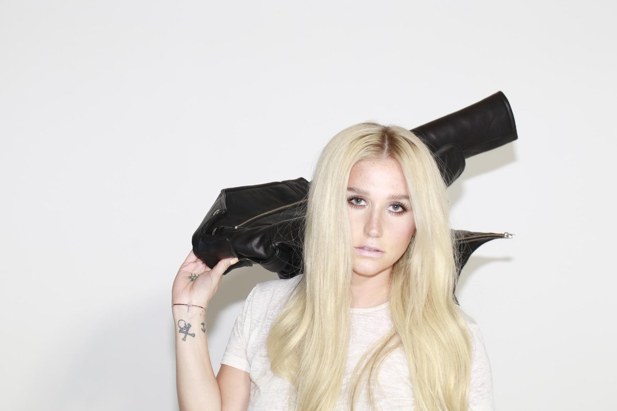 harrahsresort's tweet image. RT this tweet NOW to win 2 tickets to see @KeshaRose at Harrah's AC on 8/6! Winner will be chosen tomorrow.