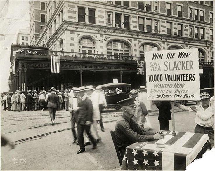 Texas_Pictures's tweet photo. A WW1 recruitment drive outside the Binz Building on Texas Street in #Houston, 1917. #TexasHistory #WW1 https://t.co/1dgjb81q60