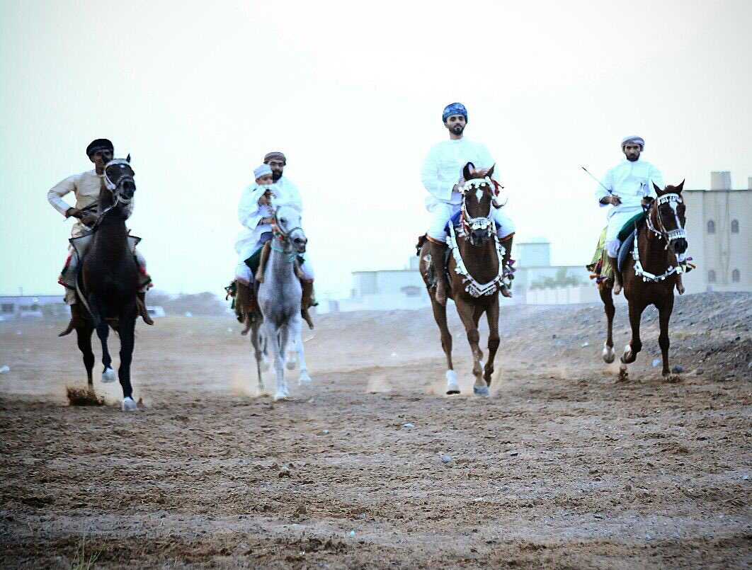 AhmedSAlbarwani's tweet photo. ولمشاركة فرسان #إبراء سباق ركض العرضة للخيل نكهة خاصة..

#العيد_بفرحه_عمانيه
#عمان
#من_أجمل_الصور 
#الغية_اليحمدي https://t.co/es8igxckOC