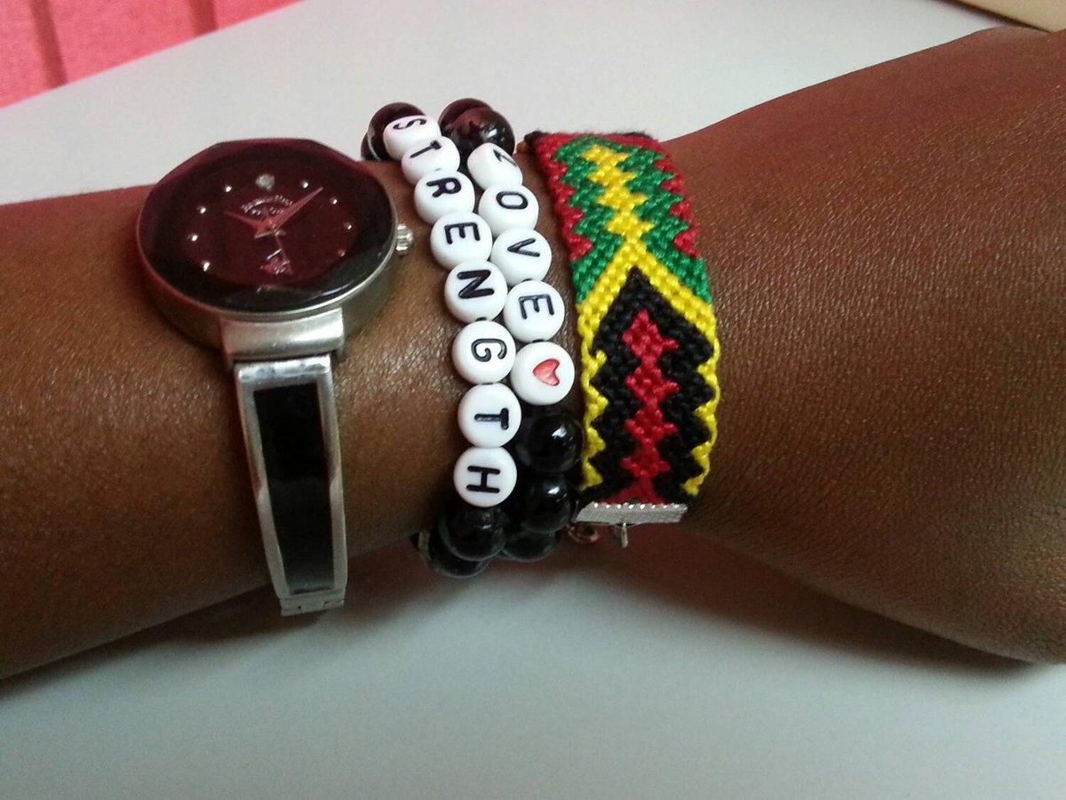 JahSans's tweet photo. Rasta friendship bracelet. https://t.co/3L7JrYD2cR #Etsy #KnottedBracelets https://t.co/FRHPZ89b5S
