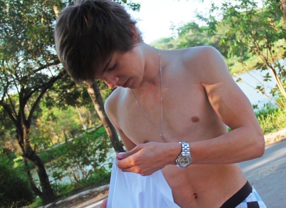 awsstimbeta's tweet image. sigam que sigo de volta. Follow them all back. RT