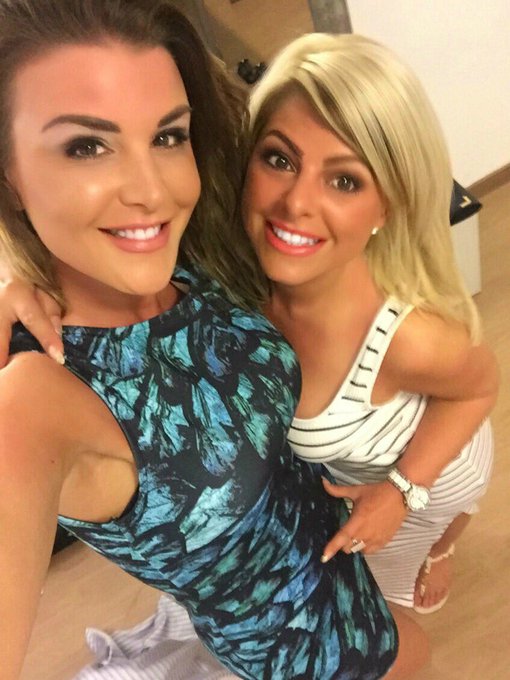 Time to go partayyyyy 😁 https://t.co/9m0DvdXXLV