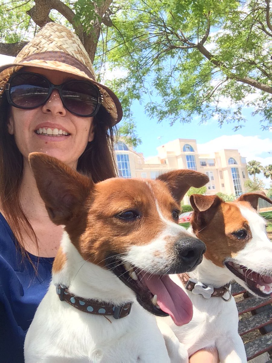 AnaM_Perez_T's tweet photo. #AmistadInseparable, @asociacion_anaa @petandnet Mis amigos inseparables! https://t.co/JcEqNevayk