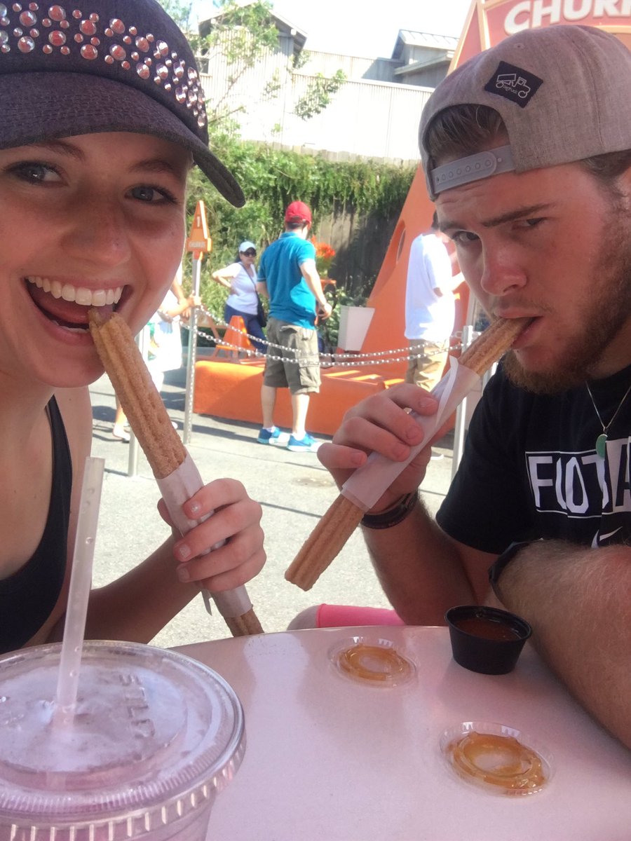 Kailey_Salter's tweet photo. Missing Disneyland with two of my true friends and one amazing boyfriend ❤️👑 https://t.co/HEhZ3ioZbQ