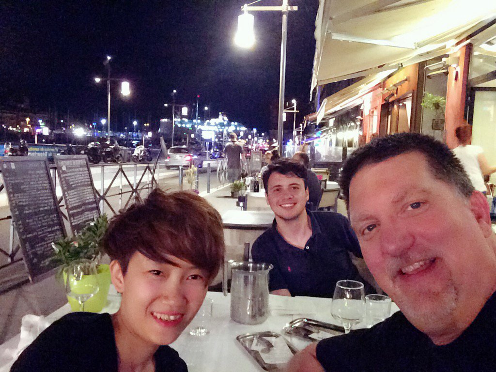 hairzzaplon's tweet photo. Dinner with the best of Seneca #senecahelix #seneca #beaut #EIA2016Nice https://t.co/En90I7SwyU