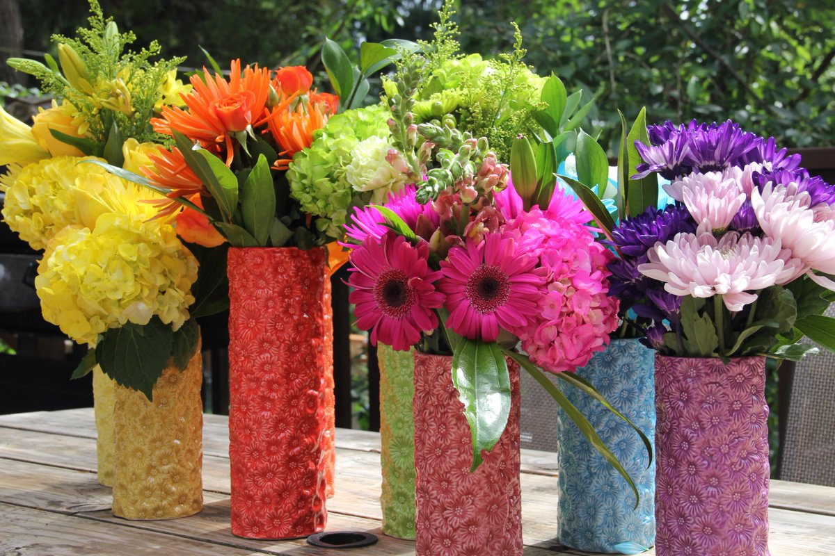 GroceryGal26's tweet photo. Check out the pics from a shoot for #Albertsons #Safeway. Pick up a bouquet & share your ideas at #BeYouByDesign https://t.co/mpsFy22nrC
