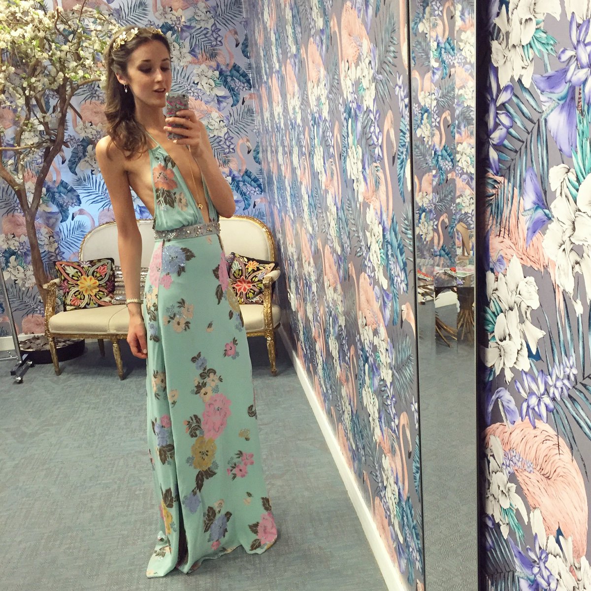 Rosanna's tweet photo. When the dress code is regal / casual. For @HenryConway, of course. @MWWorld #MatthewMirror #gowngang https://t.co/sNhLjONQRm