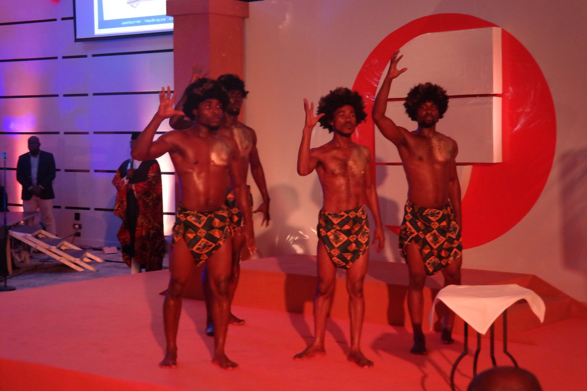 fidelitybankgh's tweet photo. Choreographed dancers for the arrival of the gold #SaveForGold https://t.co/Za8qzEh5lB
