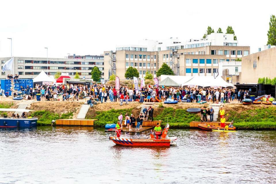 Impressie editie 2015. 24 juli varen we weer. BE there #rubberbotenparty #dok073 <a href="/shertogenbosch/">'s-Hertogenbosch</a> <a href="/WitteSieb/">Witte Sieb</a>