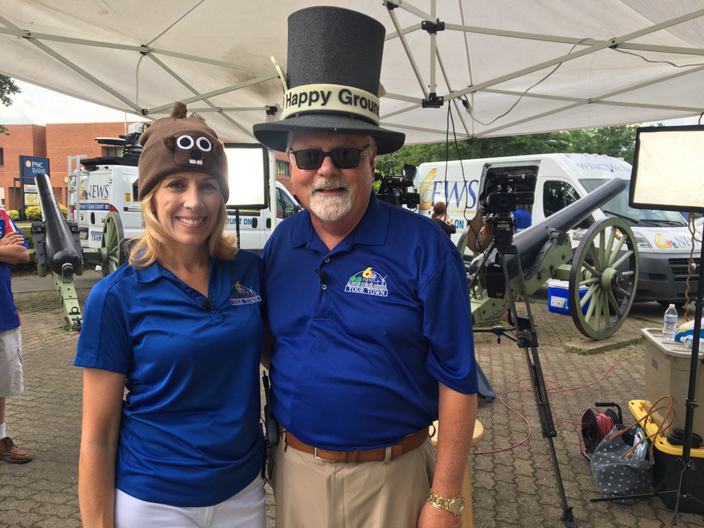 Jen6News's tweet photo. Your Town Punxsutawney @marty_radovanic is such a good sport! #good times #PhilROCKS! https://t.co/6SE6VjDmzS