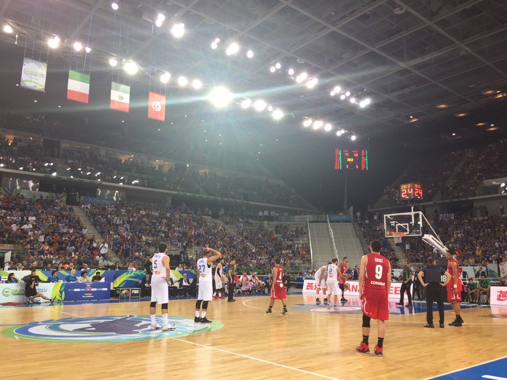 uzapelloni's tweet photo. E questa e' fatta @Italbasket manca solo la Croazia per andare a #Rio2016 https://t.co/MBaDm5H3N3