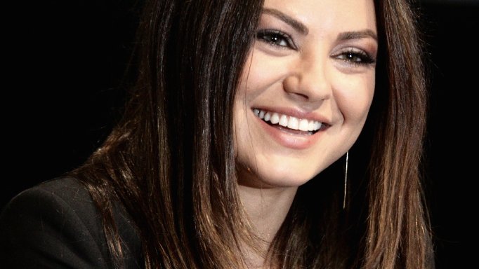 xmerylstreepx's tweet image. {M}

Megan Fox
Meryl Streep
Mila Kunis
Marilyn Monroe