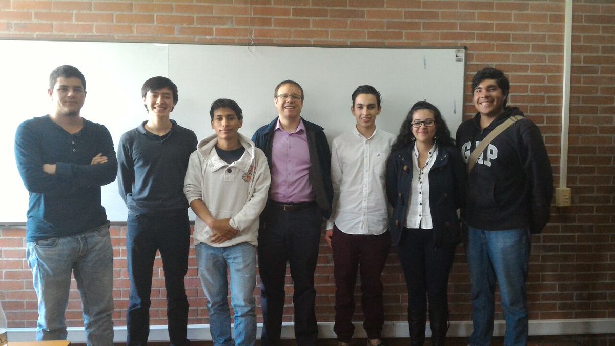 Miguel_Montoyav's tweet image. Estudiantes de @IMEC_Escuelaing de @Escuelaing en curso de elementos finitos con Dr. Julian Norato de la U @UConn