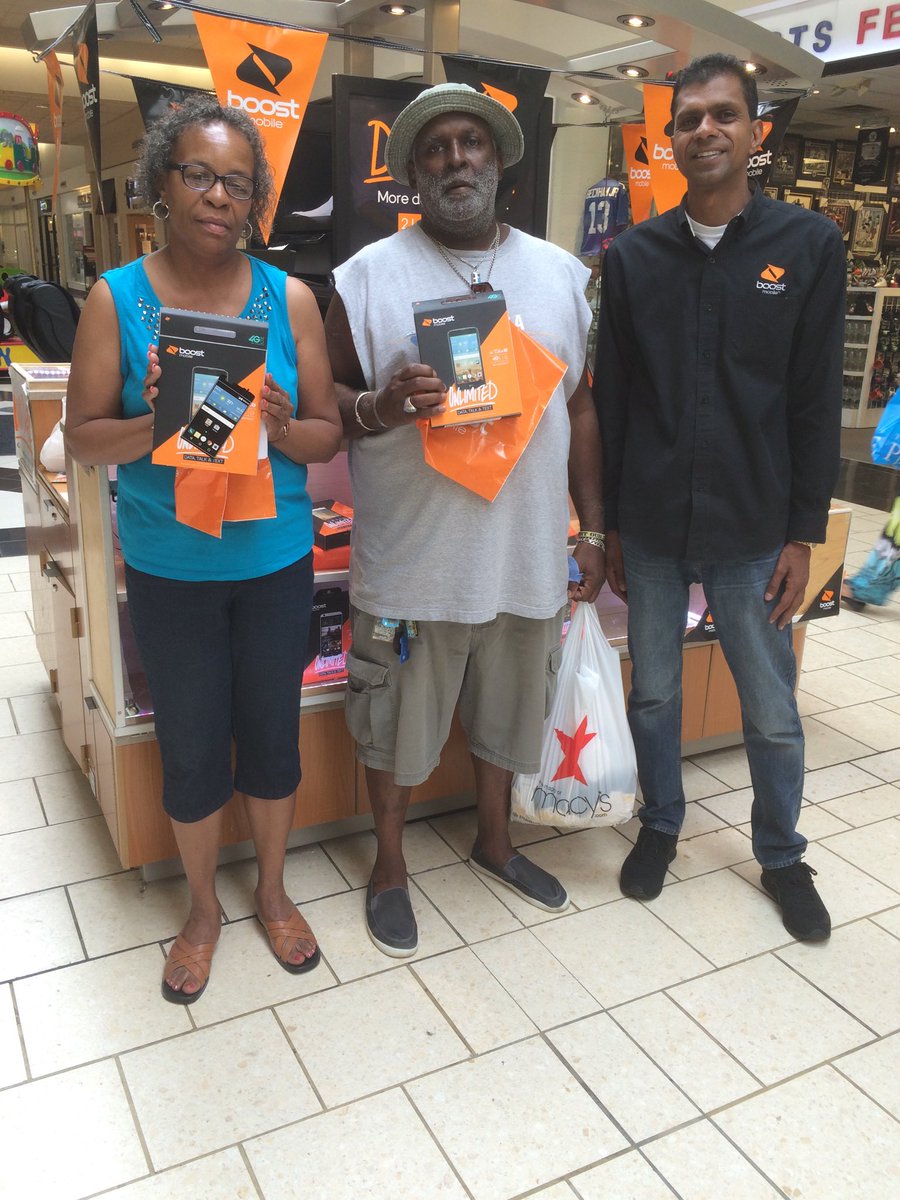 kolwireless1's tweet photo. Shout out to our new boost mobile members! They love their LG Tribute 5's. #LGLovesBoost #BoostTakeover @SellWithLG https://t.co/gFqrtYJgff