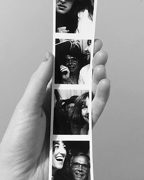 Photo booth vibes courtesy of <a href="/Rachaayyy/">Rachael Lewis</a>. ✨✔️🌑 #winning #photoboothfun