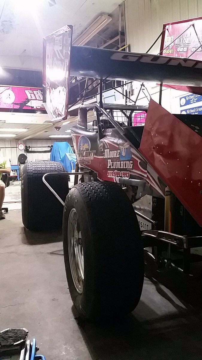 GunnRacer68's tweet photo. ready for @FremontSpeedway tomorrow! time to relax #maximchassis https://t.co/lV4Doea1ki