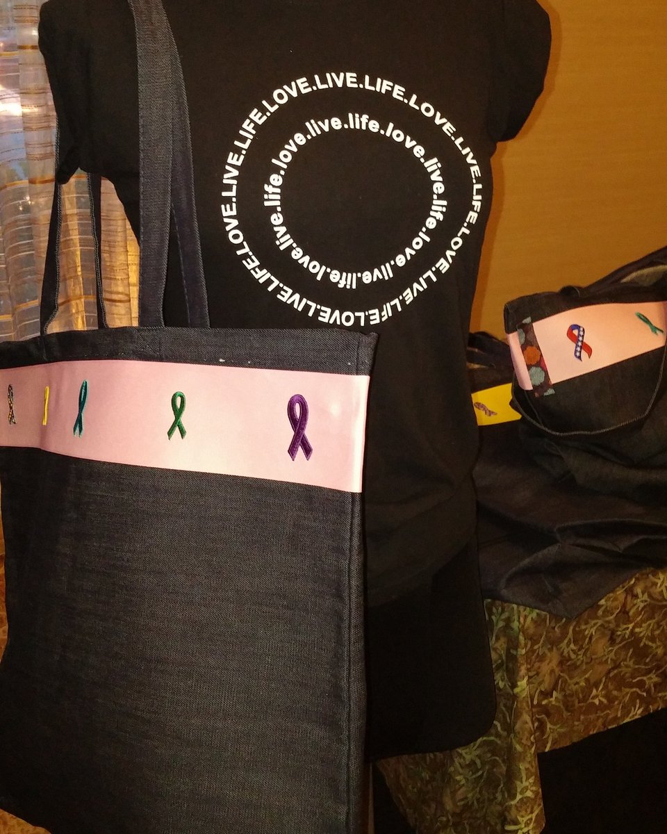 SumthiNgD's tweet photo. #awareness #totebags by @SumthiNgD  #awarenessribbon #tshirts too! https://t.co/NUxmfthquc