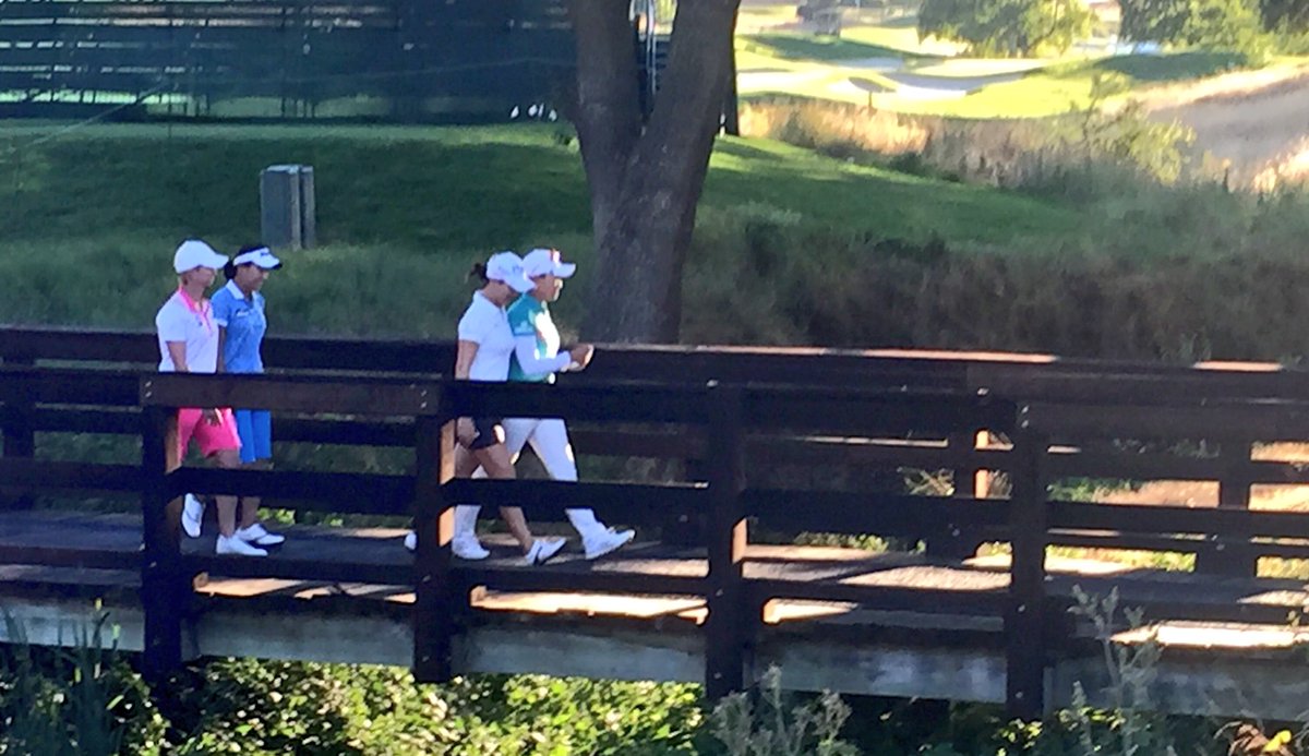 It's the end of an era. Se Ri Pak walks off 18 after finishing her last round in the states at #USWomensOpen #lpga