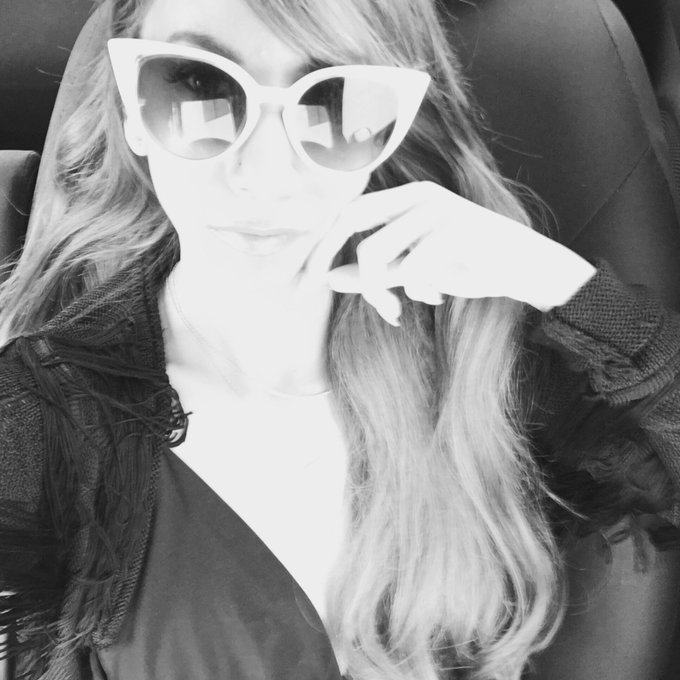 Just had wisdoms removed 😪😷 I want cuddles💜 #moviemarathon https://t.co/Dg26WrliZr<a href="/tag/moviemarathon"class="tags">#moviemarathon</a>