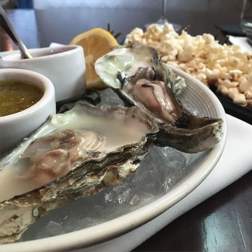 Oysters and lobster on point tonight @kayneprime 👌🏼 ift.tt/29sqjs7