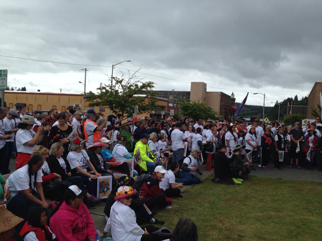 wa_conservation's tweet photo. #quinault #makah #queets #lummi Nations, crabbers, Docs, electeds, unite to  @StandUpToOil @standearth https://t.co/FGEwuHwWzl