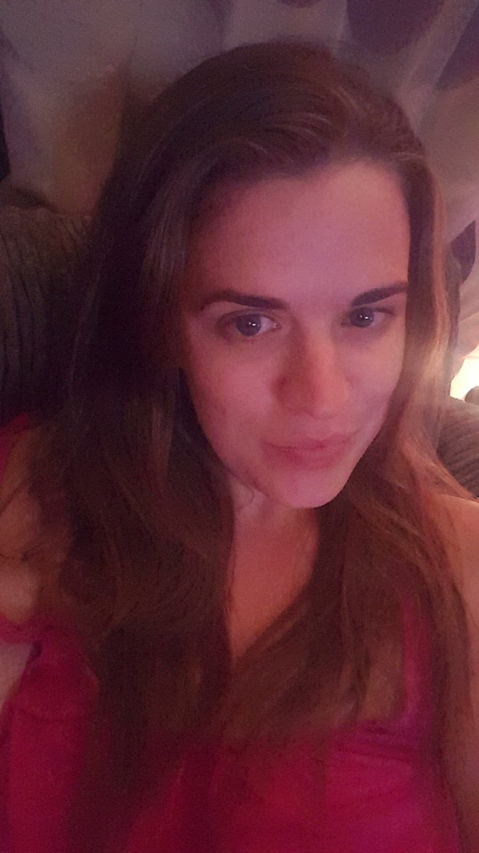 roxymummy09's tweet photo. Chilled out Friday 😴 ready for the busy weekend 😊 https://t.co/9clU7ZPKo2