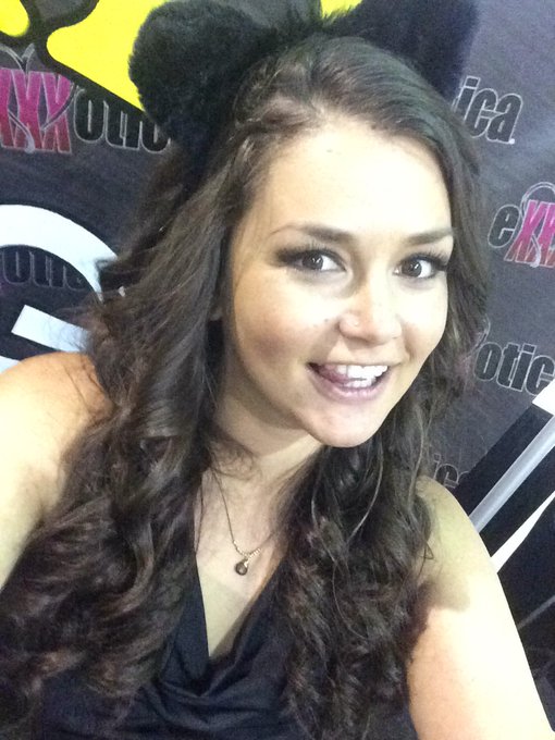 Come say hey.... Let @EXXXOTICA #chicago begin https://t.co/rHzBHPAQWr<a class="tags" target="_blank" title="On Twitter" href="/?out=eyJ0eXAiOiJKV1QiLCJhbGciOiJIUzUxMiJ9.eyJpYXQiOjE3MjA4NTAxNTYsImlzcyI6InR3cG9ybnN0YXJzLmNvbSIsIm5iZiI6MTcyMDg1MDE1NiwiZXhwIjoxNzUyMzg2MTU2LCJyZWRpcmVjdF91cmwiOiJodHRwczovL3R3aXR0ZXIuY29tL0VYWFhPVElDQSJ9.xYRRY1tqD0klmm6G1qjJ1Wt_uDzHZ9oMFVfCy3iuv3HzFTbkhRDKe0VJFbVuQhlZMhXQeJaK3_4dl9IzXgMhZg">@EXXXOTICA</a><a href="/tag/chicago"class="tags">#chicago</a>