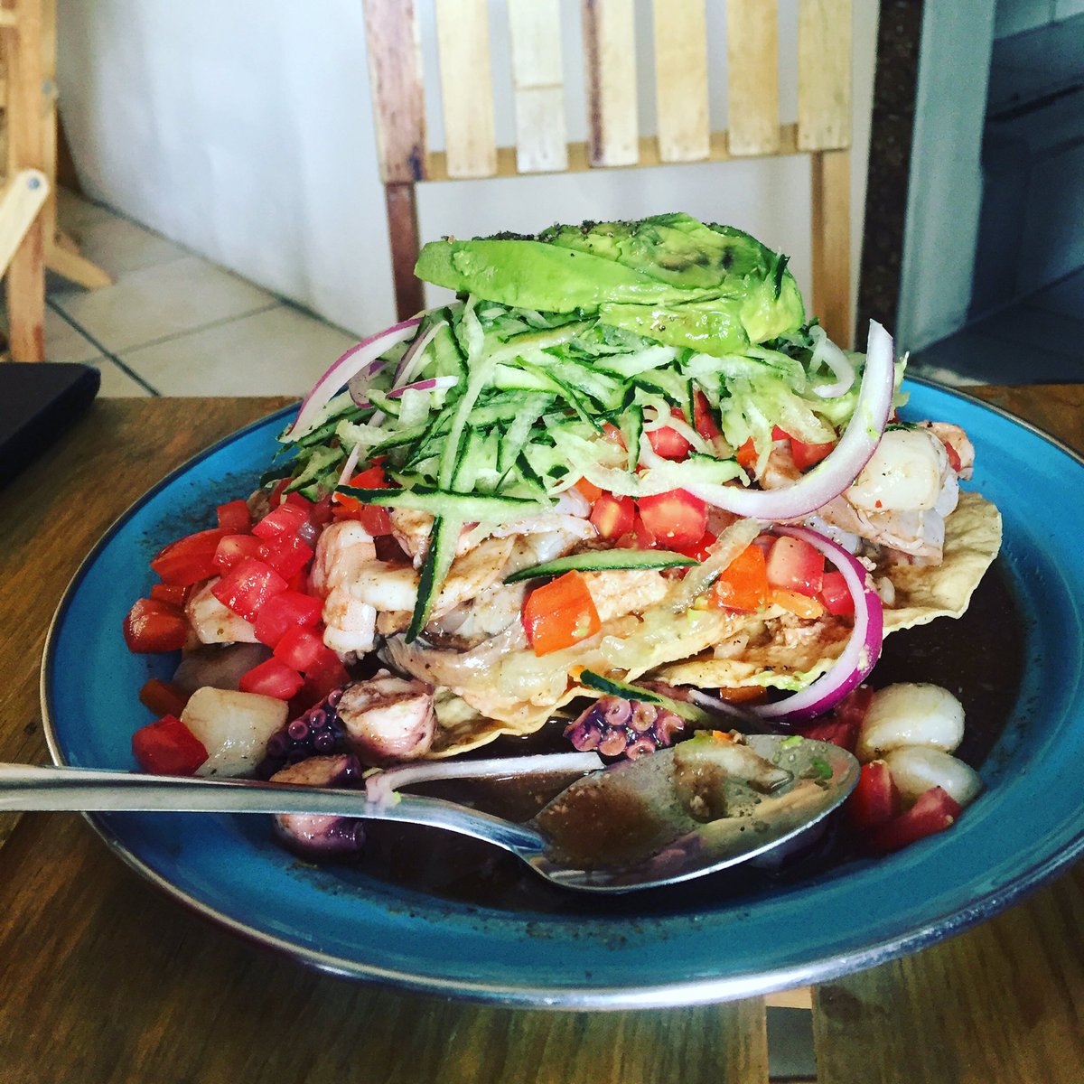 Demetrio19's tweet photo. Muy recomendable el restaurante de mariscos #Guayami buen servicio, buen sabor y buena presentación https://t.co/sOtm3APWnp