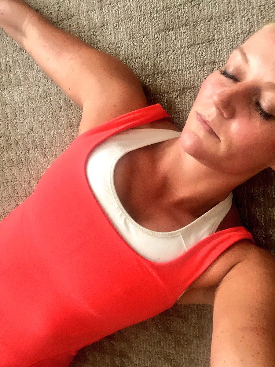 HutchB22's tweet photo. Can someone come peel me off the floor?? #FridayFightRound2 #HardestWorkoutEver @shauntfitness @teambeachbody https://t.co/7nWcasPXgh