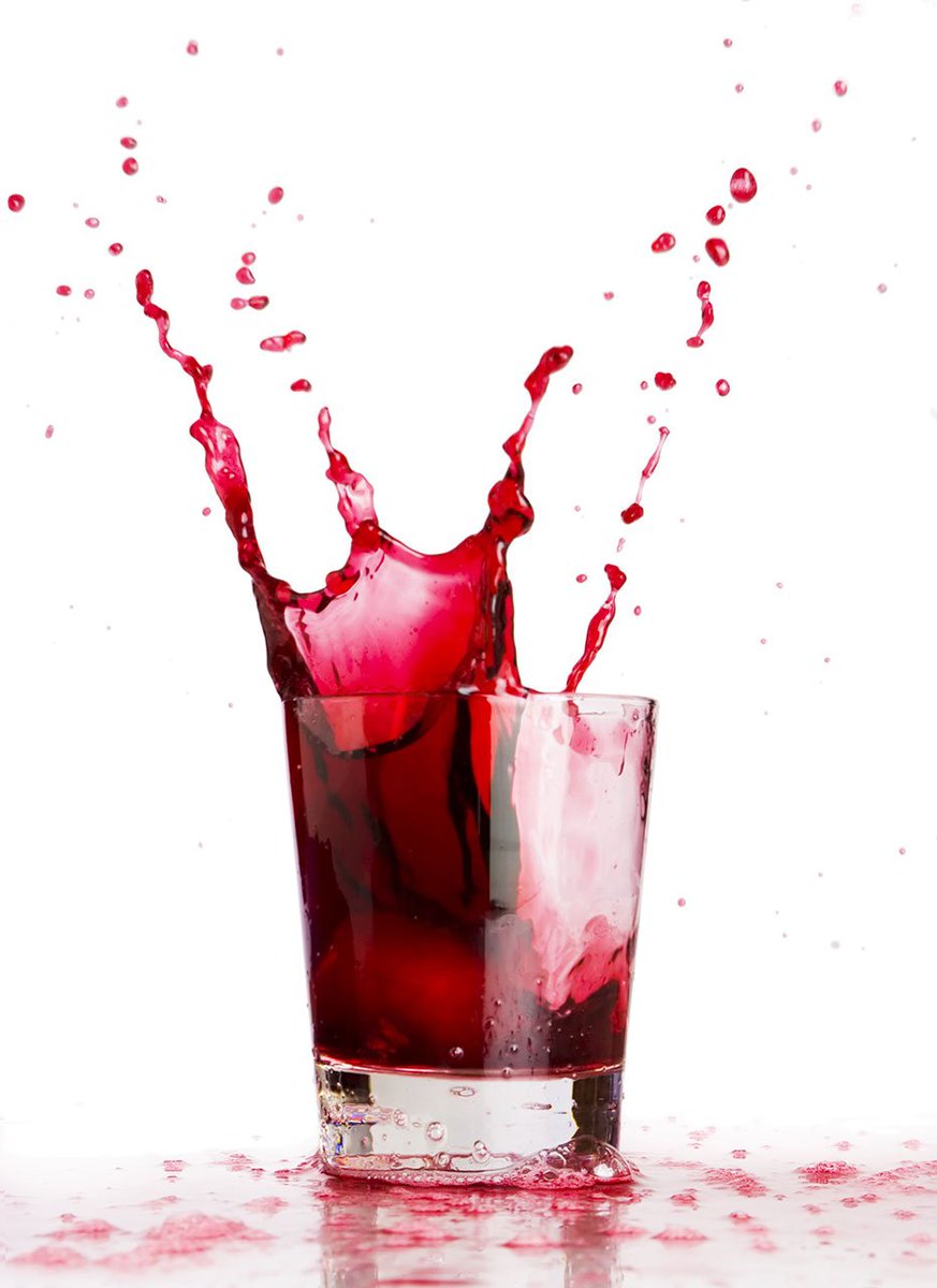 statusmexico's tweet photo. #DrinksLab: #Vodka Romero. Un coctel de verano, mezcla de uvas, romero y vodka https://t.co/8bABJMenpQ https://t.co/R1eXKW6BGW