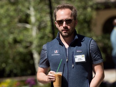 XChathuant's tweet photo. Dropbox CEO Drew Houston sees a big change coming to business software

 https://t.co/UUKxT8VnPs https://t.co/55LCAWTmjB