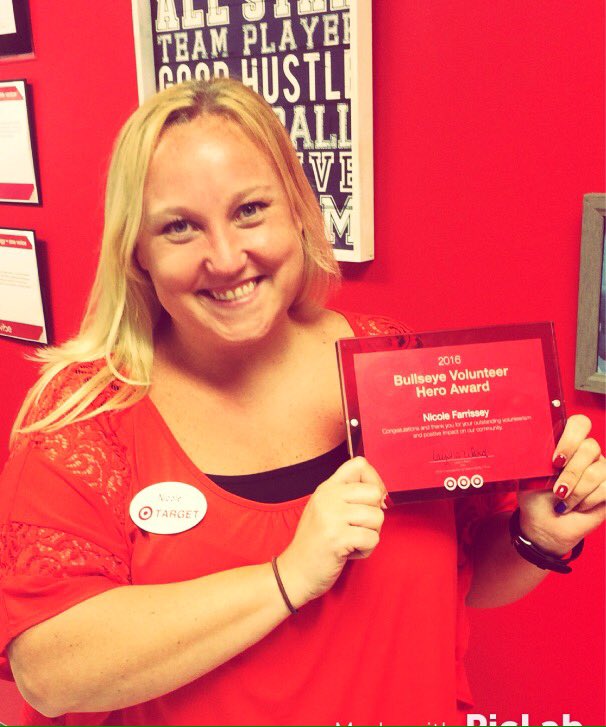 MariaKordell's tweet photo. Congratulations @nfarrissey48 for being selected one of the R400 Bullseye Volunteer Heroes #LeadTheWay #Proud https://t.co/tGaCFRJG9C
